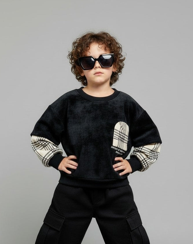 Modern vogue Black T-shirt 3691