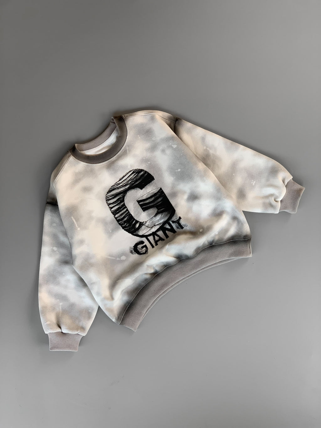 Born Giant T-shirt 3585